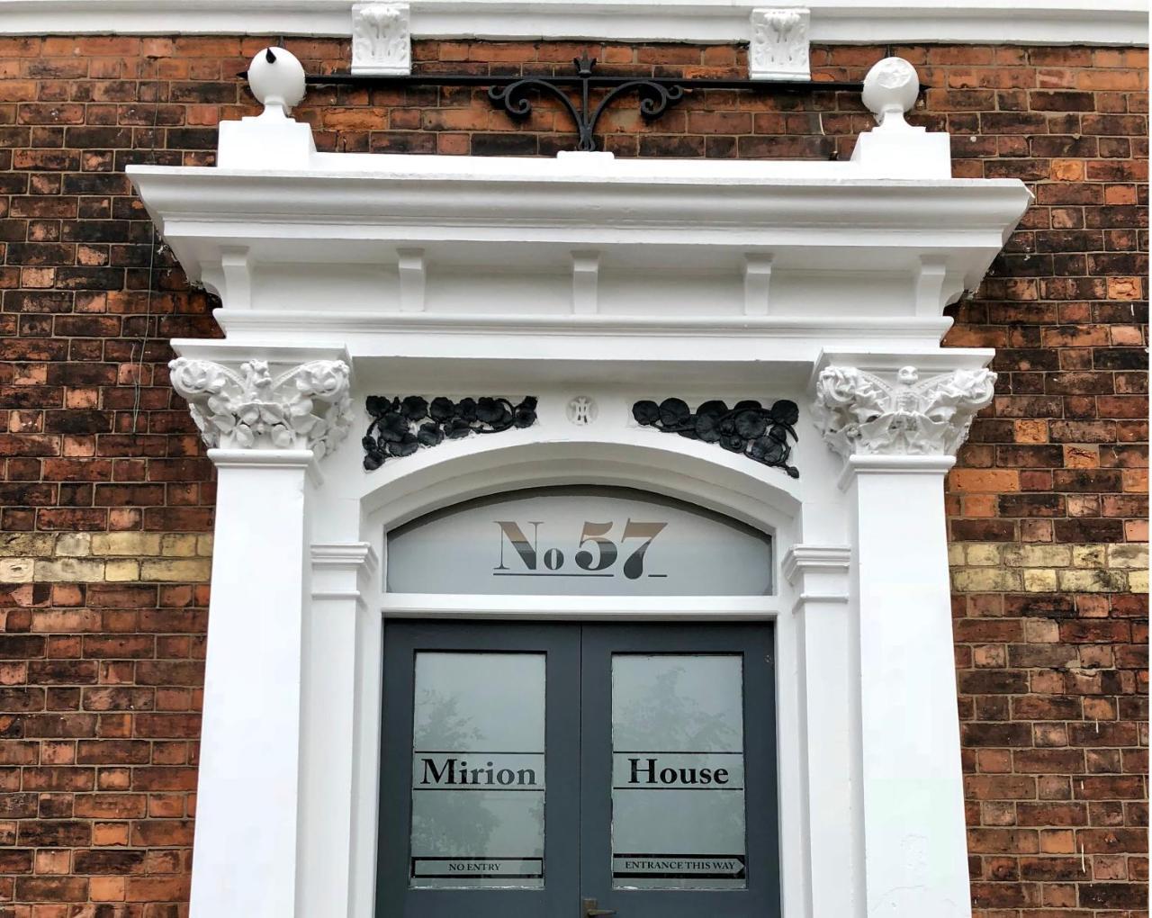 No57 Aparthotel Crewe Exterior photo